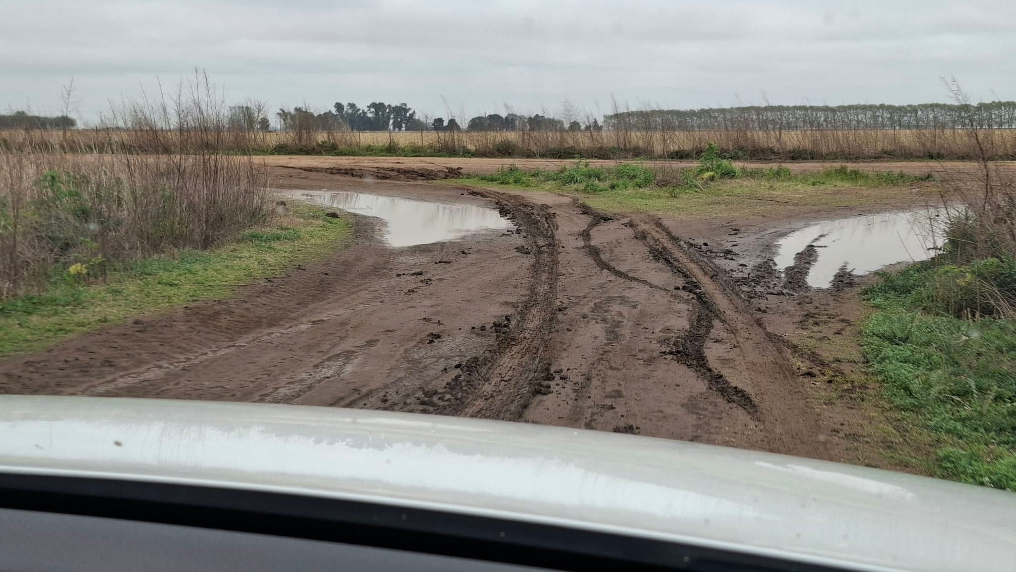 Entry to the remote Grain storage site in Argentina where they have a 28 year old Samplex CS90